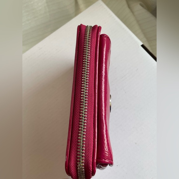 Coach 1941 Peyton Patent Leather Wristlet Zip Around Wallet Magenta Pink Coach - Picture 14 of 17